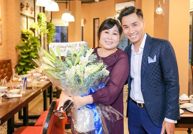 4-hong-van-9566-1590719499