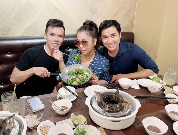 Minh Tuyết & MC Nguyên Khang